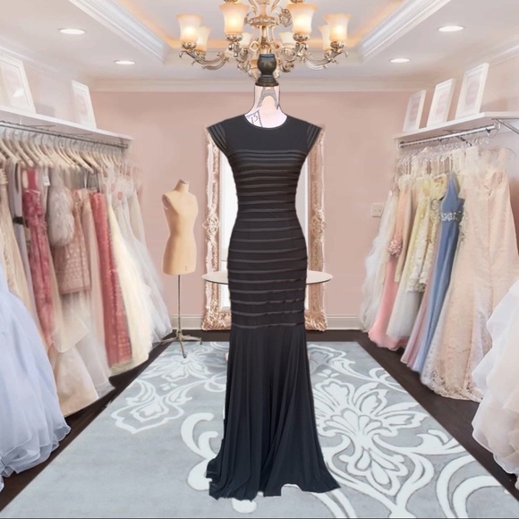 Elegant mermaid 🧜♀️ dress SMALL - Picture 4 of 10